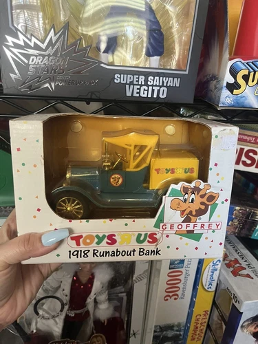 Vintage Toys’R’Us Geoffrey 1918 Runabout Bank Diecast NEW in Box 1993 ERTL D11