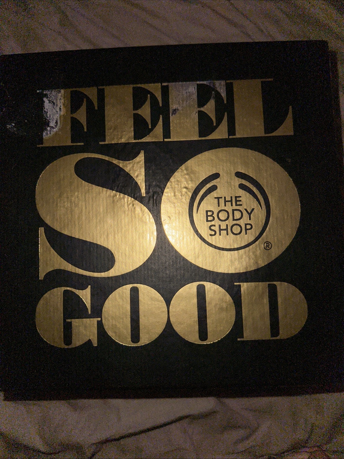 The Body Shop Honeymania Gift Box w Shower Gel, Body Butter,