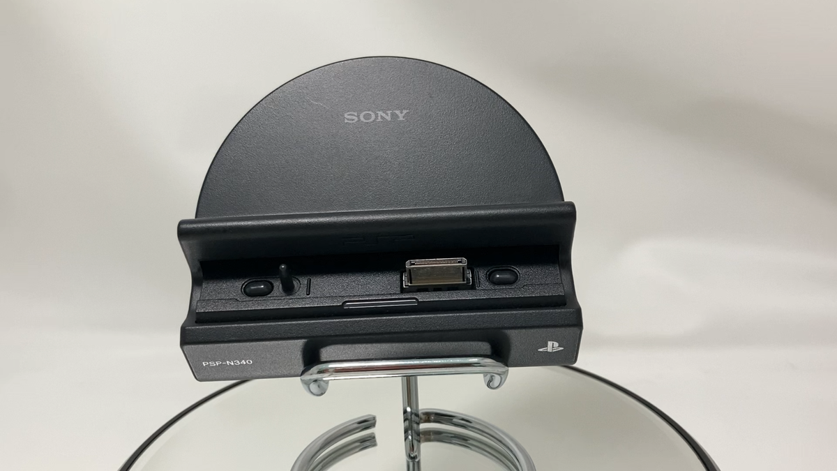PSP-N340 PSP Go Cradle Charging and Video output device Tested