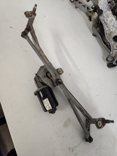 VW Golf IV 1J Scheibenwischermotor vorne 1J1955023A Bj 1999 Wischermotor