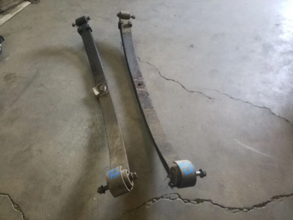 4WD Front Leaf Spring Set - Code V | Fits 1999-2004 Ford F250 F350 - Image 3 of 4