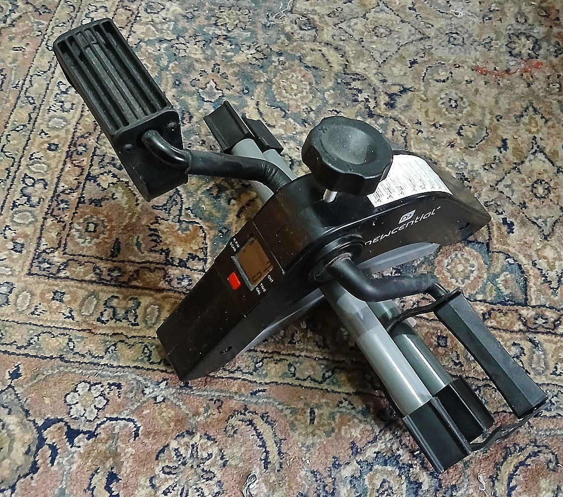 Mini Bike Arm-und Beintrainer Pedaltrainer Fitnessbike Büro Heimtrainer Mini LCD