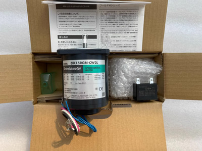New in box Vexta Orientalmotor 3IK15RGN-CW2L Motor