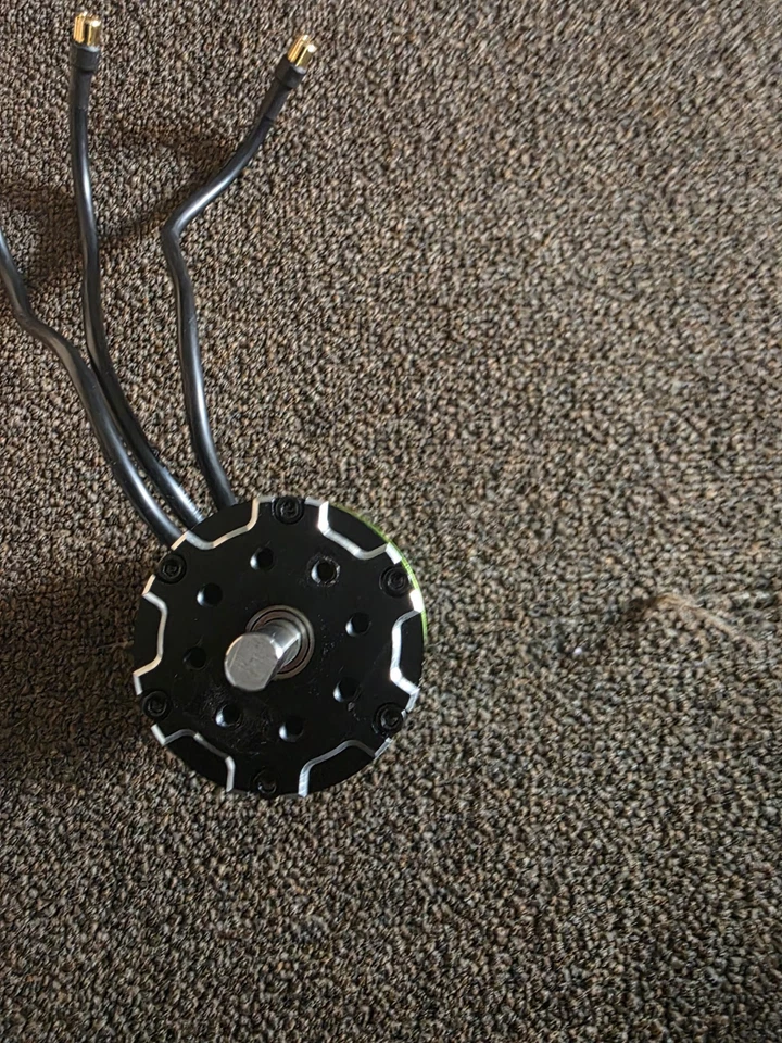 Castle Creations 1/5 Scale 2028 800KV 4 Pole Sensored Brushless Motor #12401 - Image 2 of 4