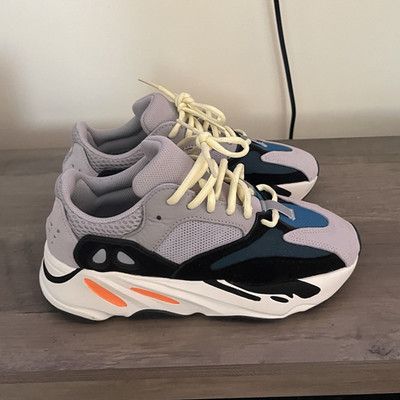 Yeezy Boost 700 Men s Low Top Lace-Up Colorblock Sneakers Gray Black Blue