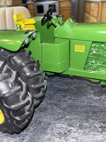 Ertl 1/16 John Deere 5010 Diesel Tractor Very Heavy No Box - Picture 3 of 24