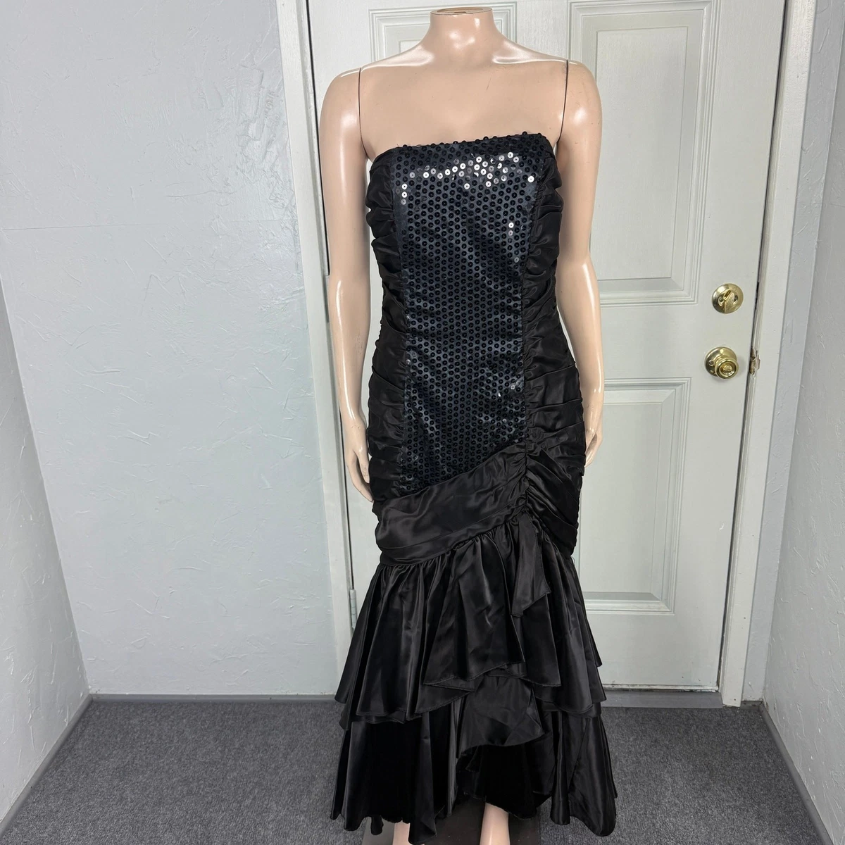 sherri hill yellow corset dress 57747 74-272 / / 00 Style:936WBK style bodice gives that pw Drop some of your