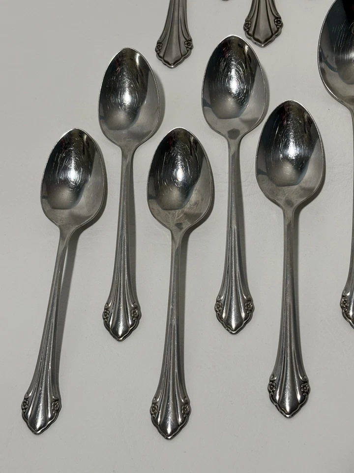 45 PCs Oneida Ltd. 1881 Rogers Stainless BITTERSWEET REPOSE Flatware - Image 2 of 4
