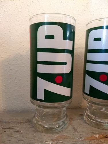 Vintage Set Of 4 Coca-Cola, Pepsi, 7 UP 12oz Pedestal Footed Glasses Beautiful - Picture 4 of 16
