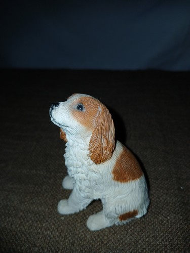 2 kleine Hundefiguren aus Resin - Picture 4 of 6