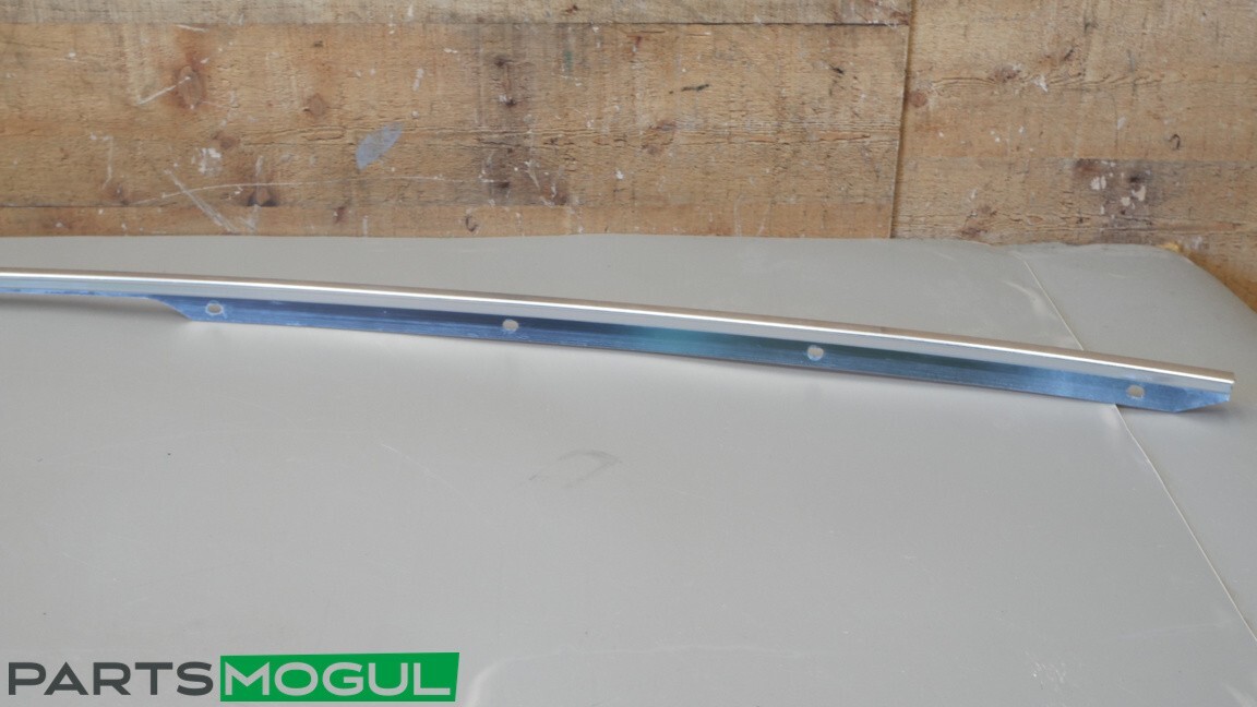2014-2024 MASERATI QUATTROPORTE ROOF LEFT UPPER DOOR MOLDING OEM 06700196990