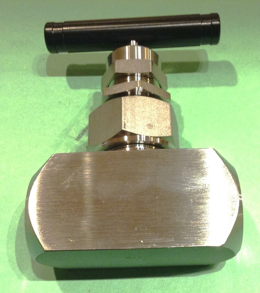 SWAGELOK SS-6HNBF8 1/2” Válvula Acero Inoxidable Alta Presión 10.000 PSI Aguja Capó NUEVO Foto 4 de 4