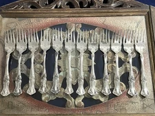 12 VINTAGE GRAPE Salad Forks 1847 Rogers Bros 6" Flatware Silverplate