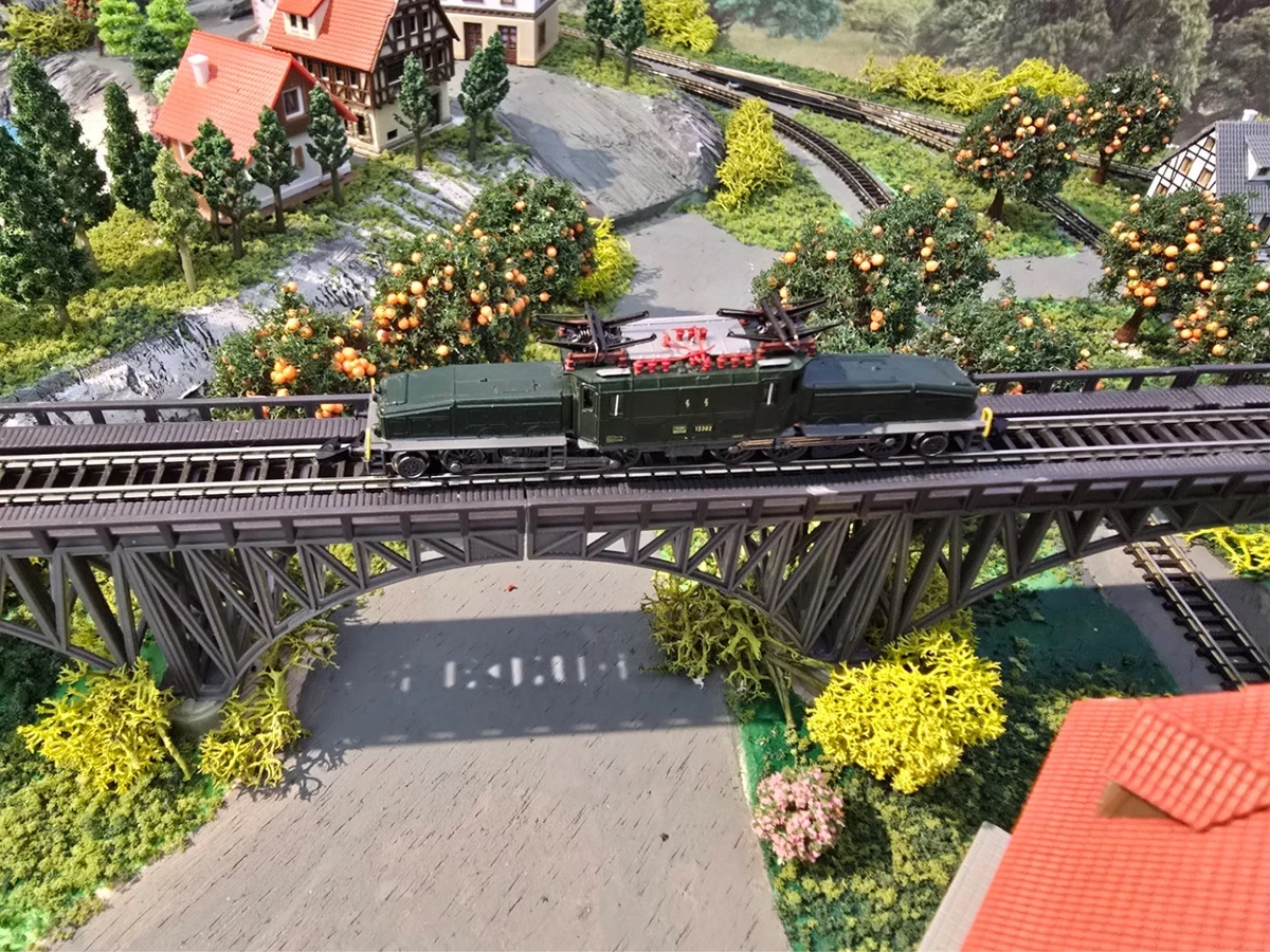 Marklin Crocodile In Ho Scale Model Railroad Locomotives for sale