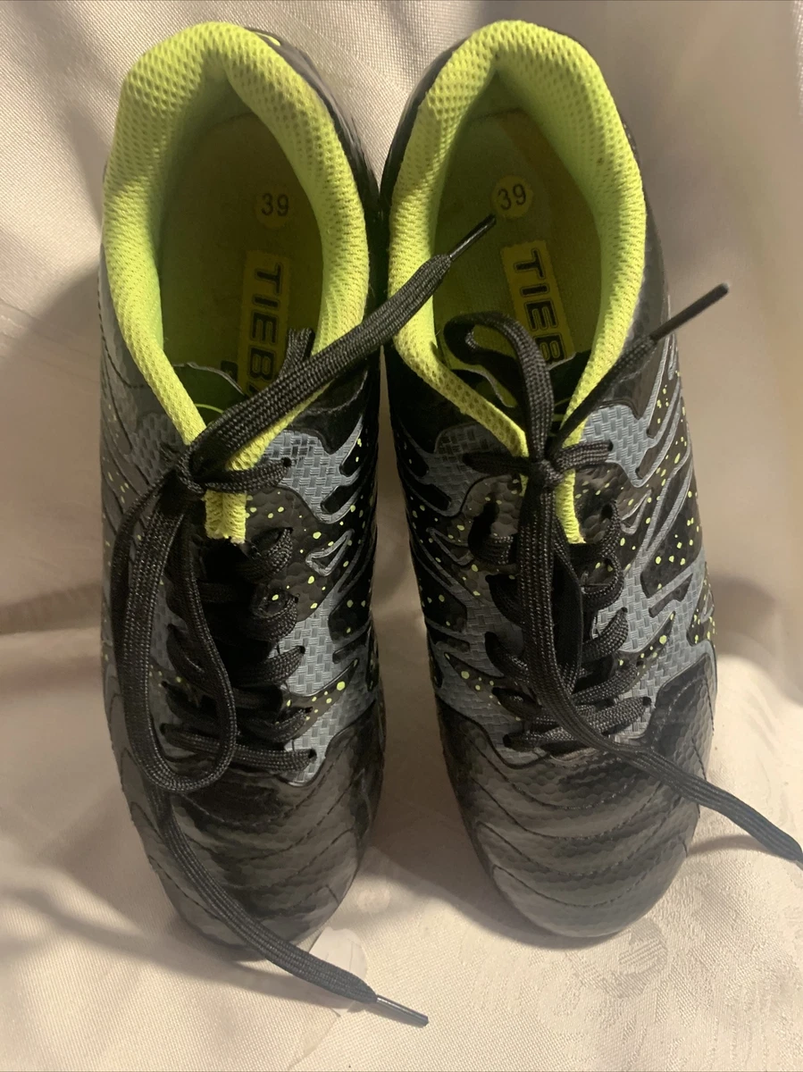 Indoor soccer hotsell shoes size 7