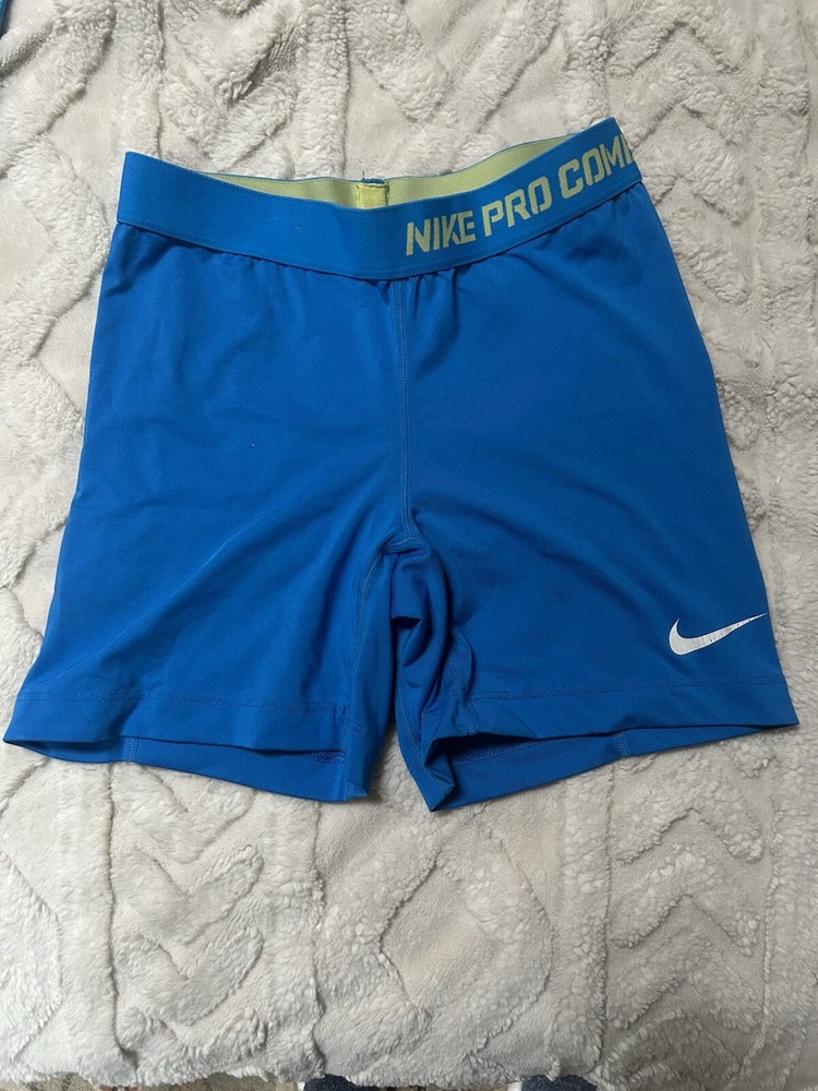 Women’s Medium Nike Pro Combat Dri-Fit Active Shorts for Sports