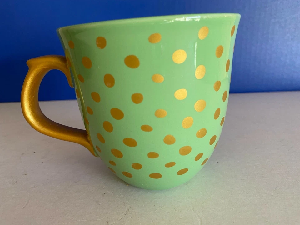 Taza de gres flor de loto lunares verdes y dorados The Pioneer para mujer Foto 4 de 4