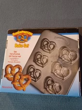 Smart Planet Super Pretzel Bake Set