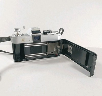 Canon FTb QL 35mm SLR Film With Camera 3 Lenses Strap & Camera