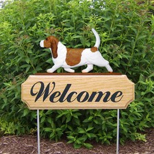 Basset Hound Wood Welcome Outdoor Sign Red/White