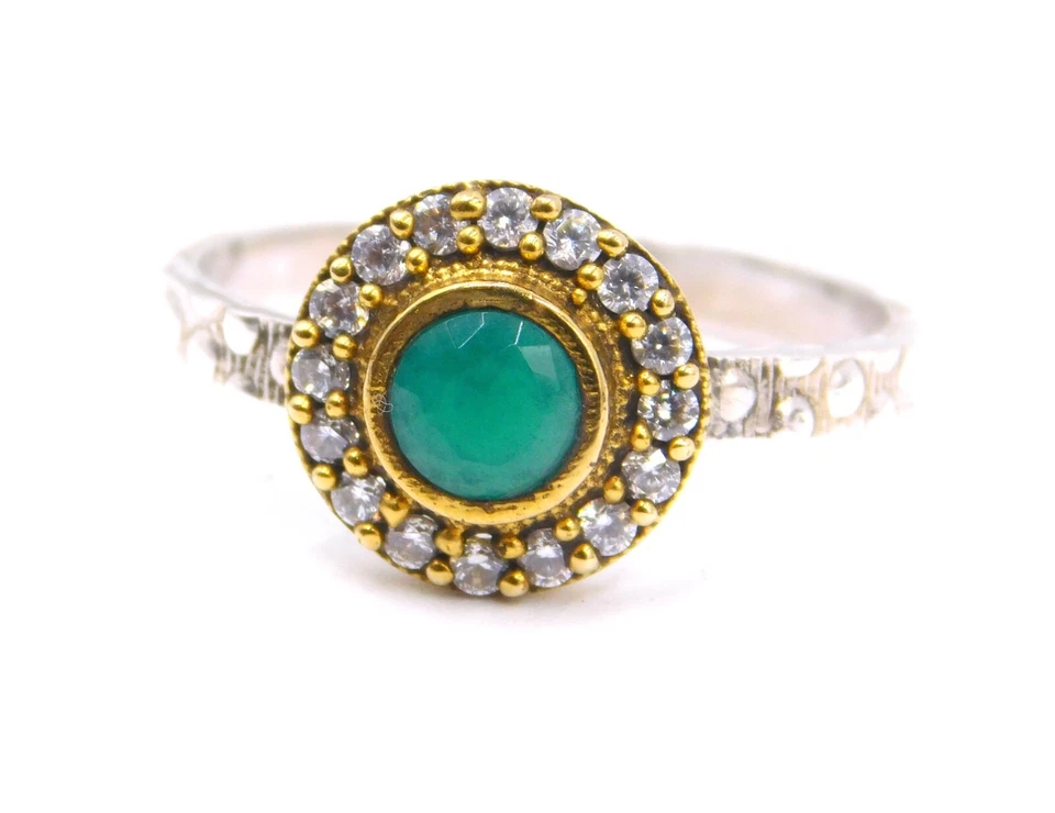 2.70 Gm 925 Sterling Silver Created Emerald & C.Z. Stone Fine Ring Size 9" US - Image 3 of 4