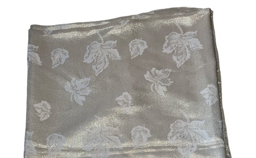 AVON Holiday Rectangle Tablecloth Leaves 60 x 83 Reversible Ivory Gold Metallic - Picture 8 of 8
