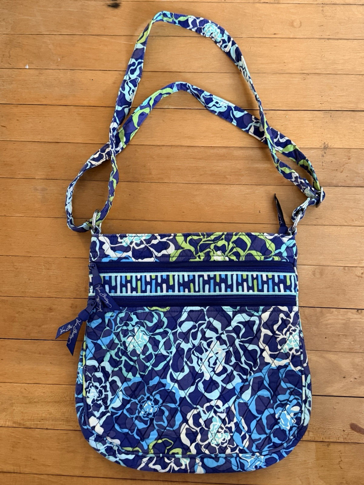 Vera Bradley Women’s Floral Crossbody Bag Zip Closure Lined Blue Green White