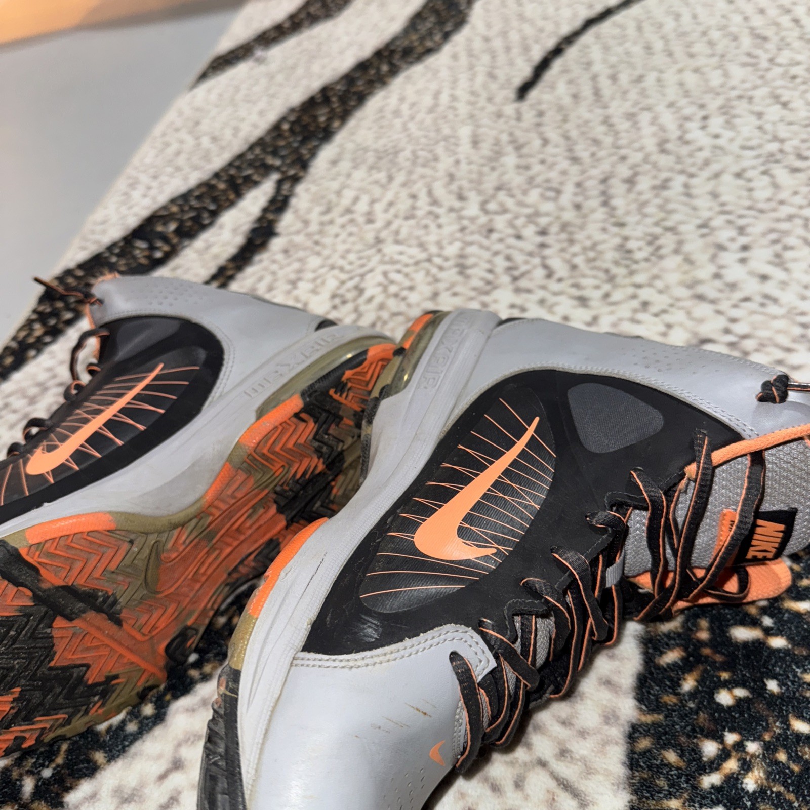 ￼ 2013 Nikes - image 5