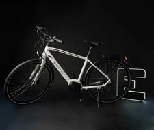 Bici 28 Urban uomo city ebike Bianco 36V Alluminio e-bike elettrica Emotion