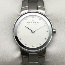 Skagen SKW2089 Womens Watch 25mm MOP Dial Stainless Bracelet New Battery 5.75"
