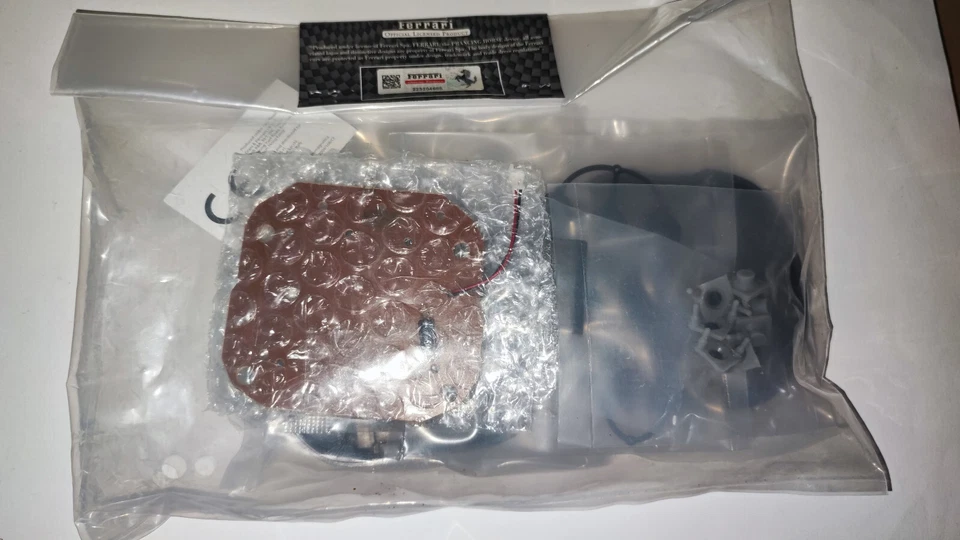 Ferrari LaFerrari Radiocomando telecomando 1/8 USCITA 93 Centauria Deagostini - Immagine 2 di 2