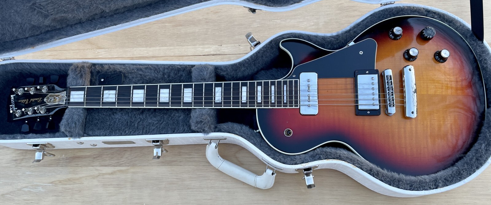 VINTAGE GIBSON USA Les Paul Standard 60s Guitar With Case American