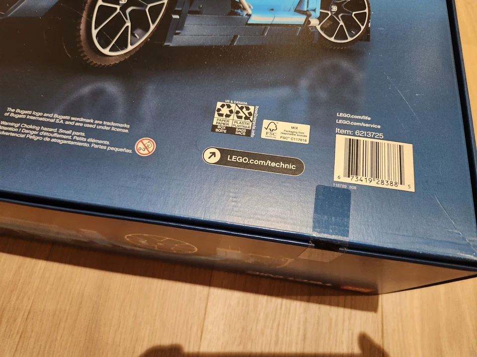 LEGO Technic Bugatti Chiron 42083 - Brand New - Factory Sealed in Box - Image 4 of 4