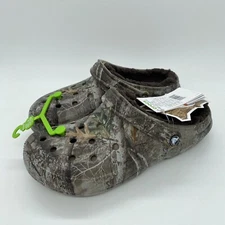 Crocs Women's Classic Lined Realtree Edge Clogs Warm Camouflage Size 10