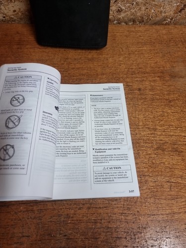 Genuine Mazda 3 Owners Manual Handbook Book Pack & Wallet 2003 To 2009 - Picture 6 of 9