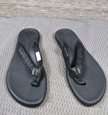 Flojos Sandals Shoes Womens Size 6 Black Floral Flip Flop Beach Comfort