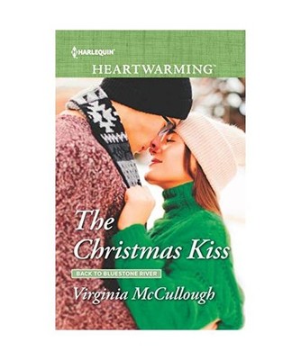 The Christmas Kiss: A Clean Romance [Back to Bluestone River, 2, Band 310], McCu