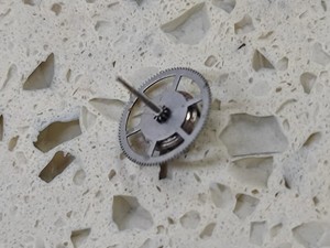 Roue De Centre Pour Mouvement De Montre Seiko 6139B - Pièce Détachée D'occasion