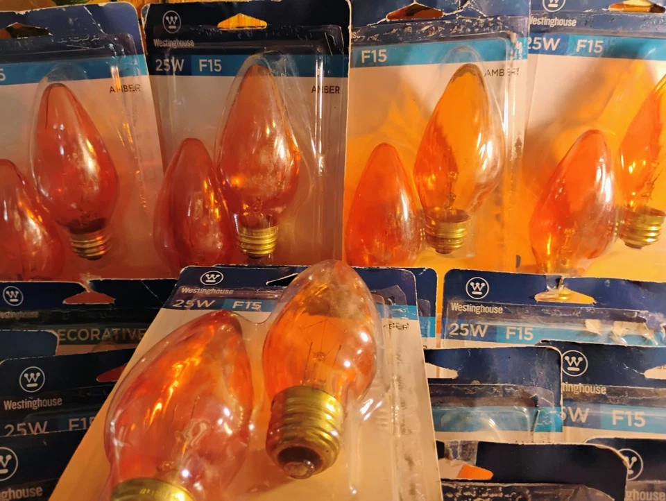 Westinghouse 2 pk. 25W F15 bulbs, new in package - Image 4 of 4