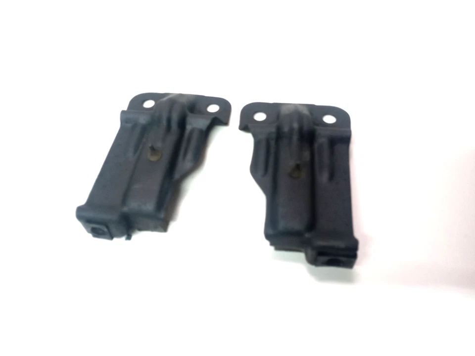Radiator Hold DOWNS BRACES 1981 - 87 雪佛兰 GMC 卡车 C10 C20 C30 K5 K10 K20 K30 — 第 2/4 张图片