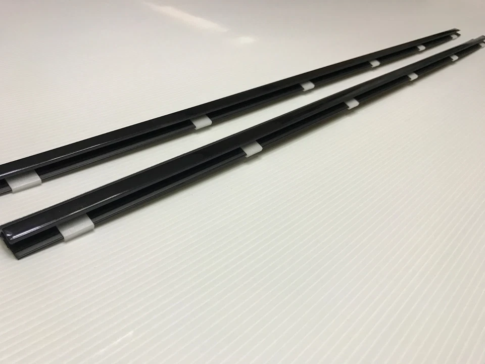 86-92 MAZDA RX7 FC OEM GENUINE FRONT DOOR WINDOW MOLDING SEALING WEATHER TRIMS - Image 2 of 4