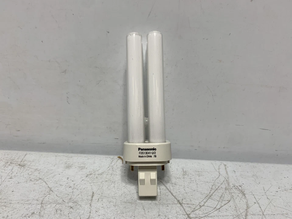 Panasonic FDS13E41 U/S Quad-Tube Lamp 13 Watt 2-Pin (lot of 30) - Image 3 of 4