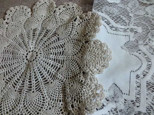 Beautiful Collectible Handmade Crocheted Doily Set 2 Ecru 11" NICE - 第 3/3 張圖片