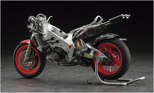 Hasegawa 1:12 YAMAHA YZR500 0W98 1988 WGP500 CHAMPION Plastic Model - Picture 6 of 7