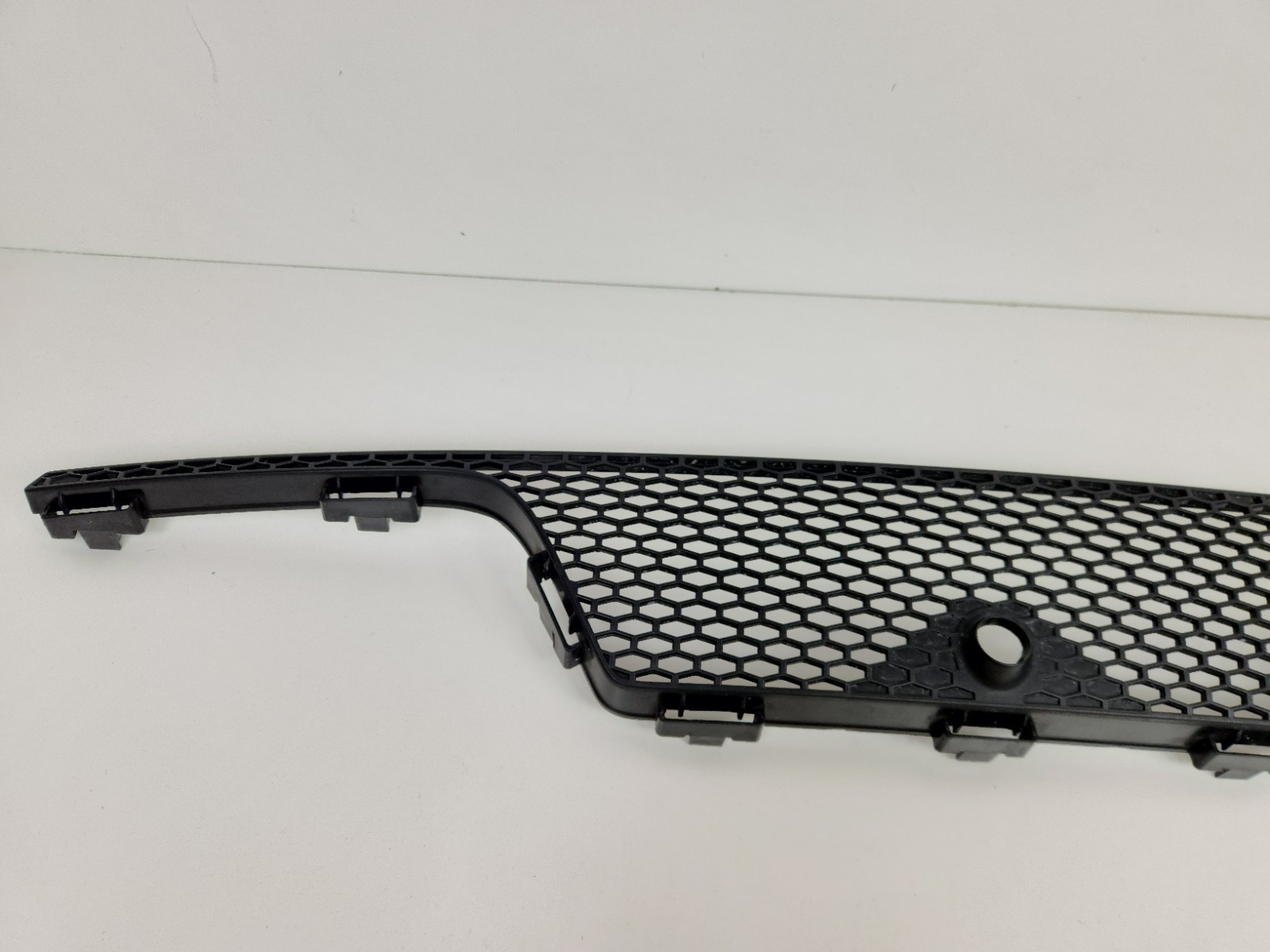 2015-2016 MCLAREN 650S SPIDER REAR DIFFUSER CENTER MESH PANEL PRESSURE VENT OEM