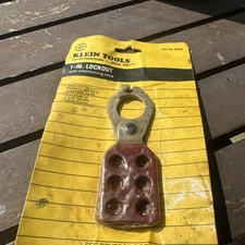 KLEIN TOOLS 45200 1-IN. Lockout with interlocking tabs New