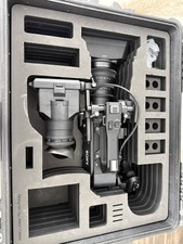 Sony PXW-FS7 Package   Body  PZ 18-110mm Lens  Handles  Charger  Case
