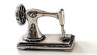 MACHINE A COUDRE DE TABLE ARGENT ° 800 / ooo ° MACHINE À COUDRE ° objet de vitrine °