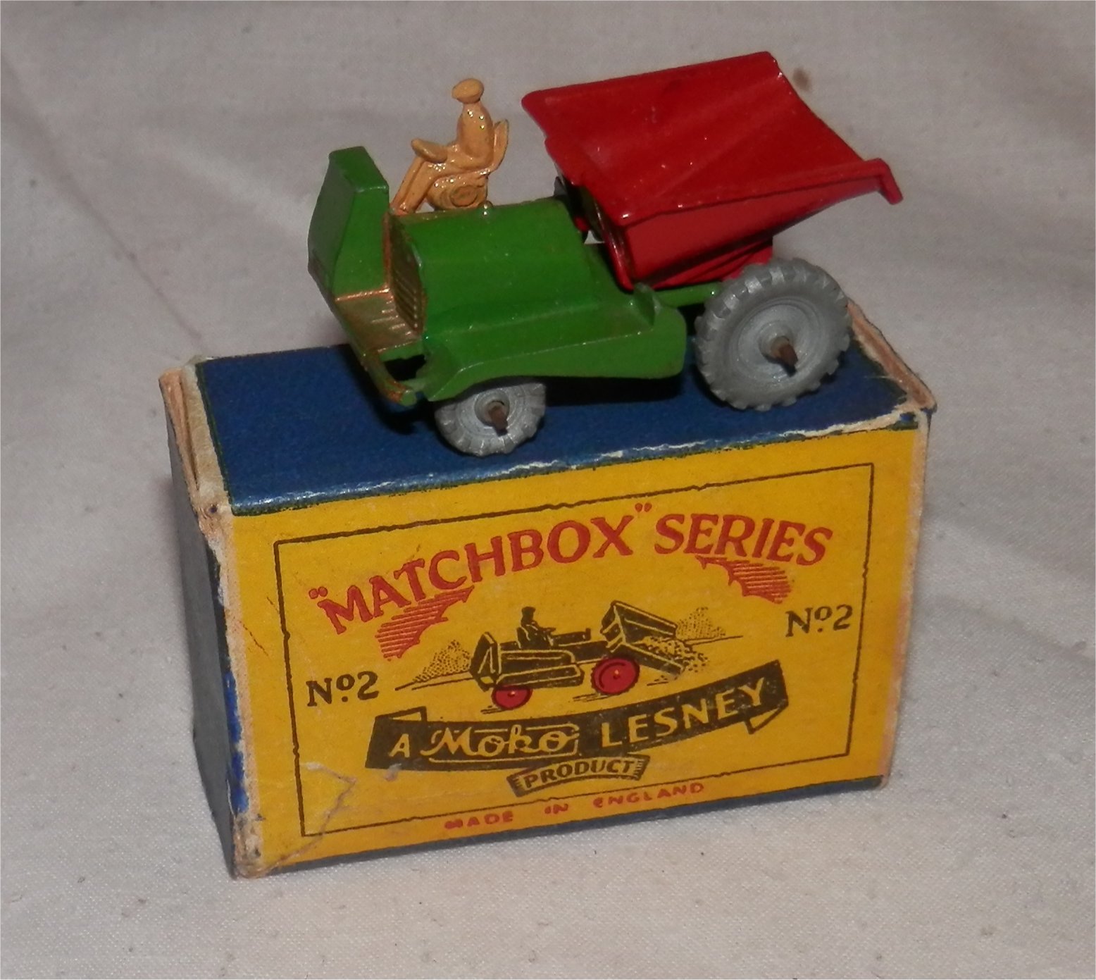 1950s.MOKO.Matchbox.Lesney,2 a Muir Hill Site Dumper.MINT IN Script BOX.original 1950s.MOKO.Matchbox.Lesney,2 a Muir Hill Site Dumper.MINT IN Script BOX.original