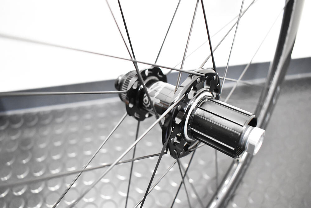 FULCRUM SHARQ DB C25 2WF Cult Bearing Special WHEEL F/R PAIR